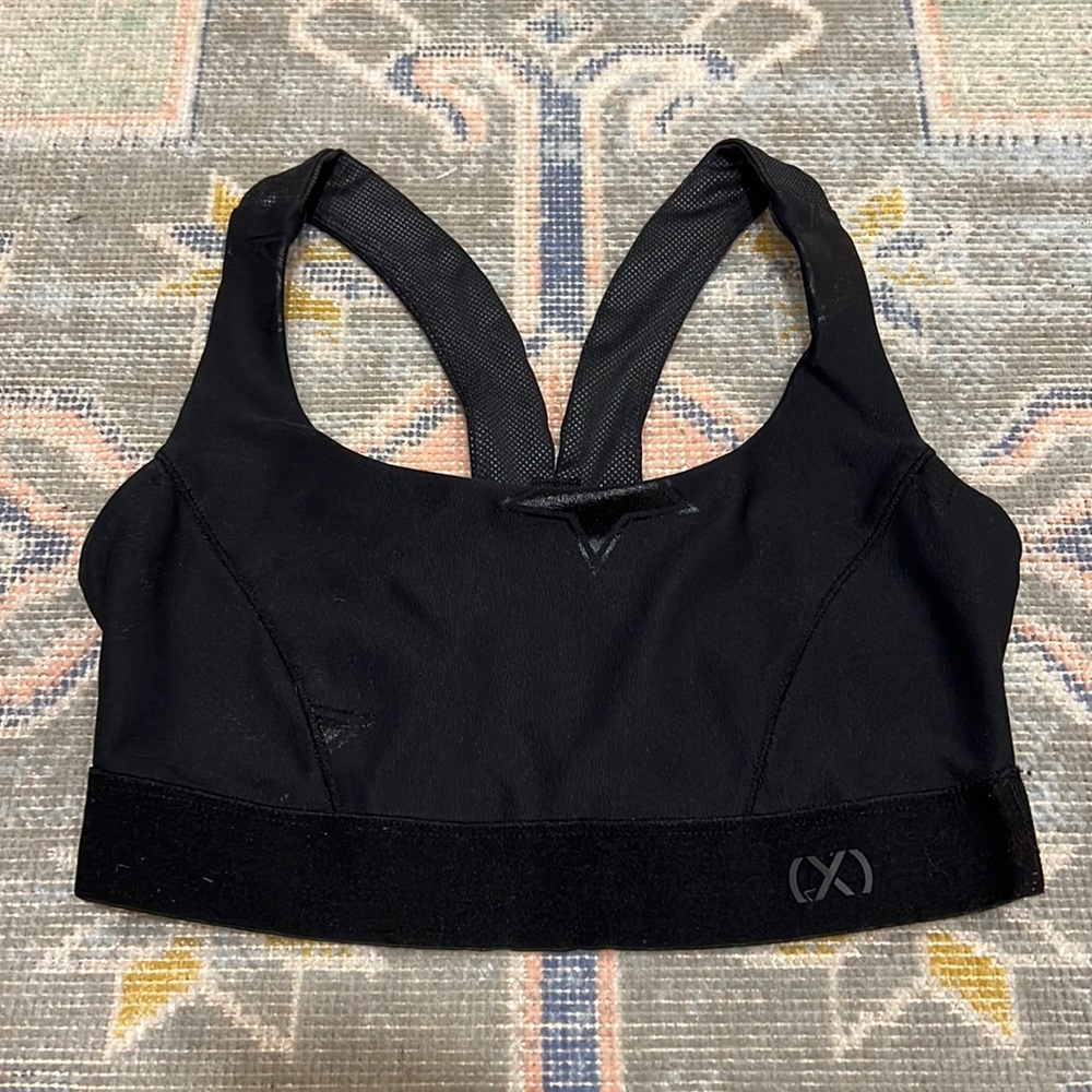 2xist Black Star Sports Bra